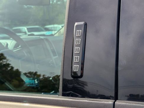Used 2017 Ford F150 Lariat AWD/4WD image 22