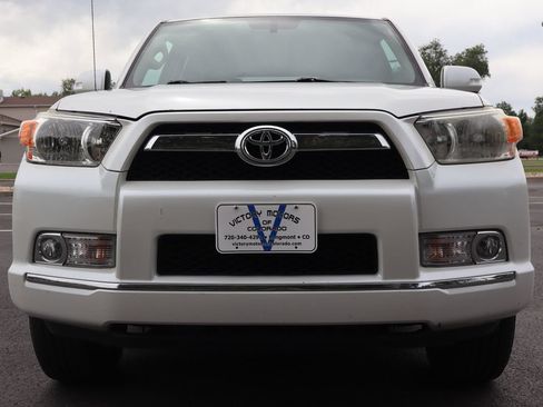 Used 2011 Toyota 4Runner Limited AWD/4WD image 13