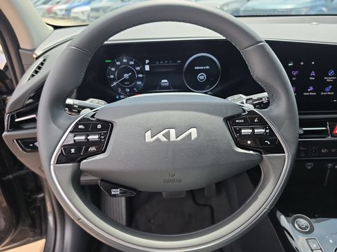 New 2026 Kia Niro Wind FWD image 29