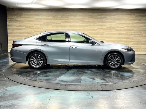 Used 2024 Lexus ES 350 w/ Accessory Package (Z1) FWD image 24