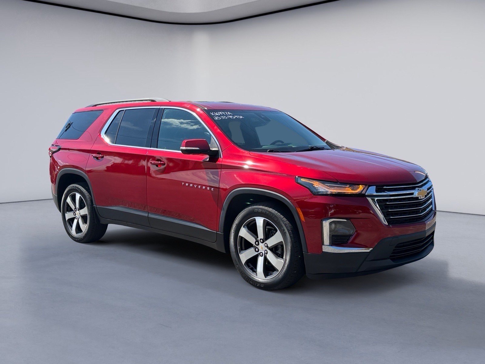 Used 2023 Chevrolet Traverse LT w/ LT Premium Package AWD/4WD image 7