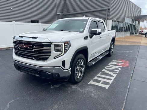 Used 2024 GMC Sierra 1500 SLT w/ SLT Premium Plus Package AWD/4WD image 1