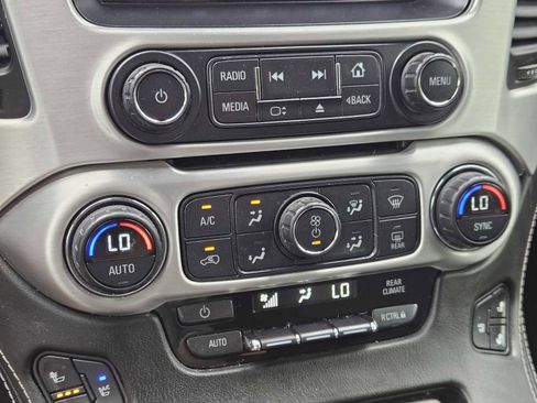 Used 2016 GMC Yukon XL SLT w/ Open Road Package image 18