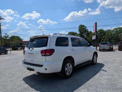 Used 2018 Toyota Sequoia SR5 w/ Premium Package RWD image 7