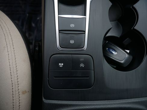 Used 2020 Ford Escape SE AWD/4WD image 30
