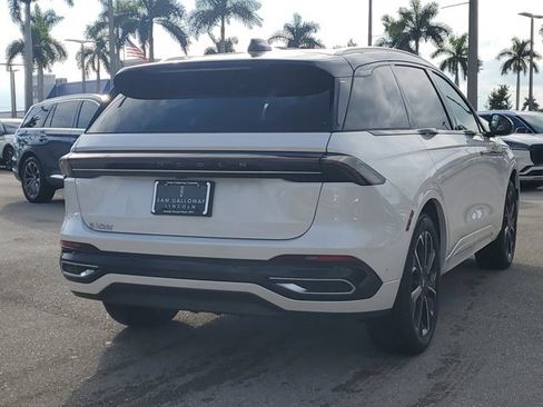 Certified 2024 Lincoln Nautilus Reserve w/ Equipment Group 202A image 6