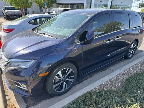 Used 2018 Honda Odyssey Elite image 3