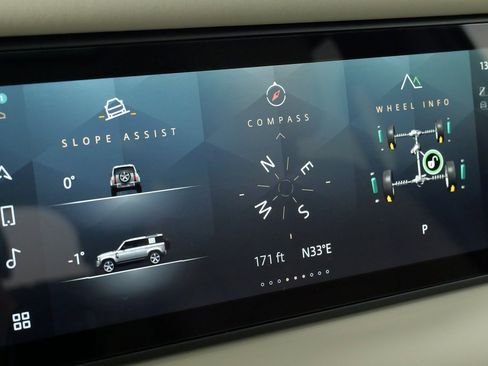 Used 2024 Land Rover Defender 110 S image 68