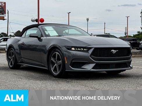 Used 2025 Ford Mustang Premium RWD image 4