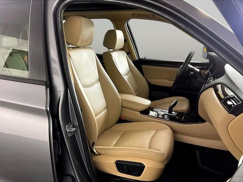 Used 2017 BMW X3 sDrive28i RWD image 8