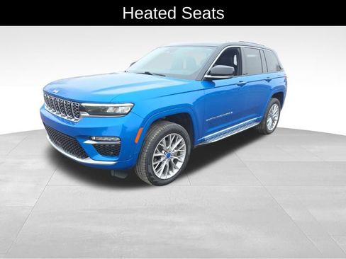 Used 2023 Jeep Grand Cherokee Summit w/ Luxury Tech Group V image 8