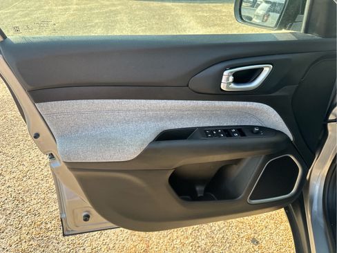 Used 2023 Jeep Compass Sport AWD/4WD image 19