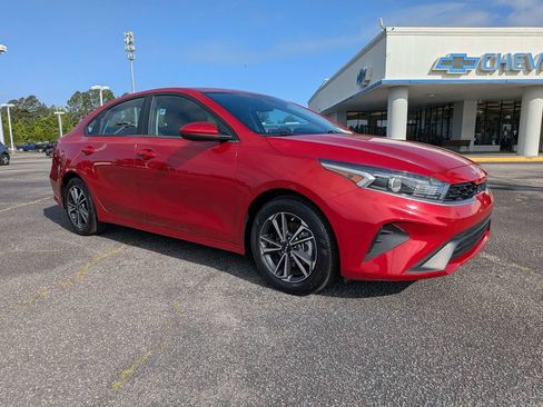 Used 2024 Kia Forte LXS FWD image 3