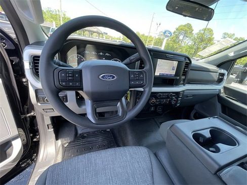 Used 2025 Ford F350 XLT w/ FX4 Off-Road Package image 15