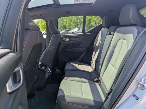 Used 2024 Volvo XC40 B5 Core image 16