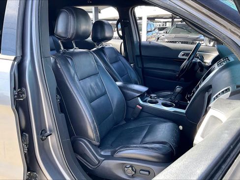 Used 2013 Ford Explorer Limited image 9