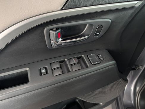 Used 2014 MAZDA MAZDA5 Grand Touring image 13