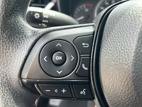 Used 2021 Toyota Corolla LE image 20