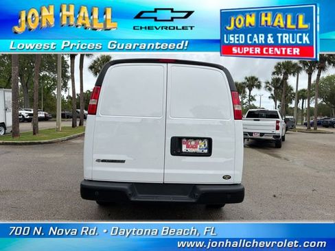 Used 2021 Chevrolet Express 2500 RWD image 9