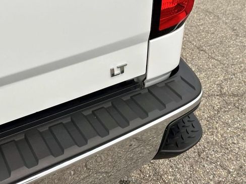 Used 2018 Chevrolet Silverado 1500 LT AWD/4WD image 11