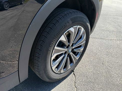 Used 2025 Buick Envision Preferred image 13