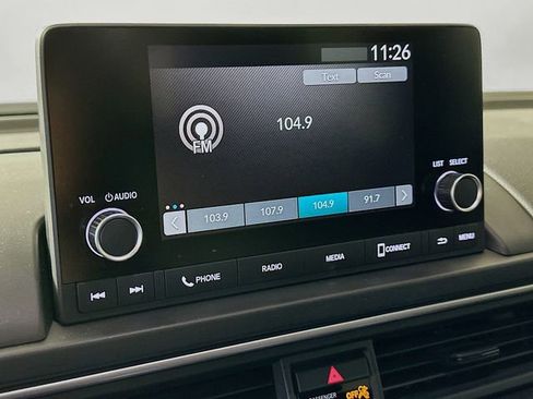 Used 2025 Honda Pilot Sport image 15