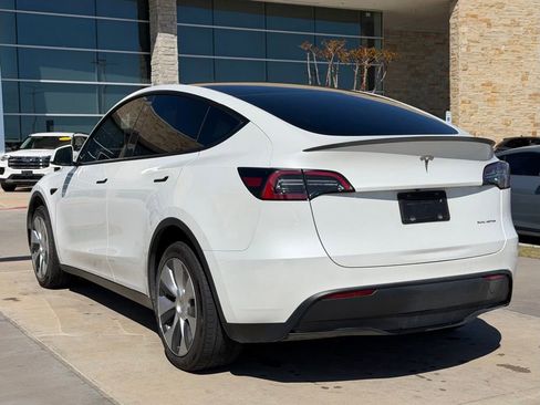 Used 2023 Tesla Model Y Long Range image 10