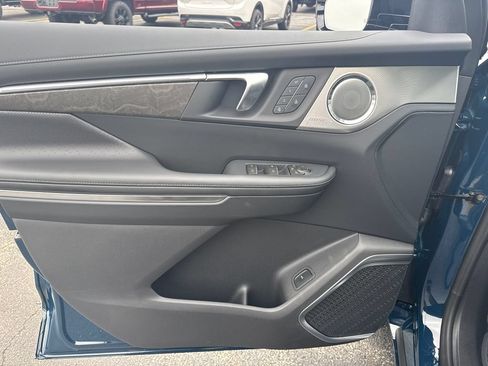 New 2027 Buick Enclave Avenir AWD/4WD image 13