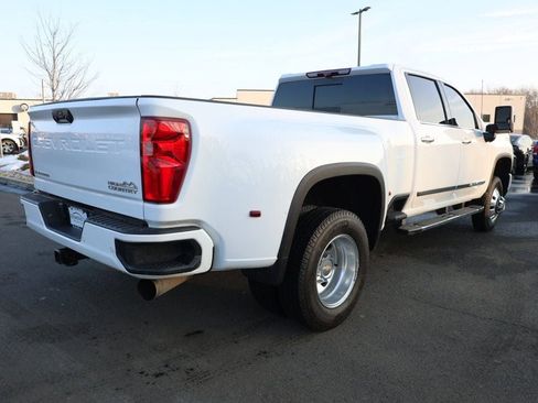 Used 2024 Chevrolet Silverado 3500 High Country w/ High Country Premium Package image 5