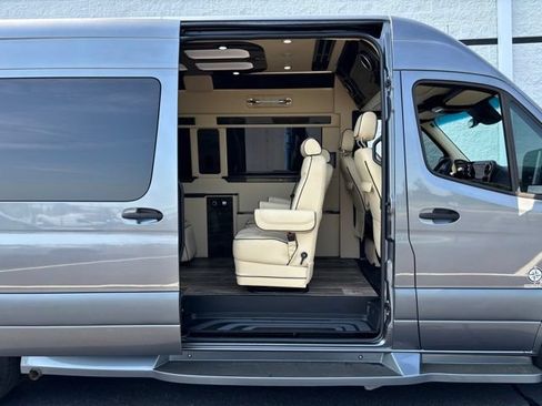 Used 2023 Mercedes-Benz Sprinter 3500 w/ Parking Package image 9