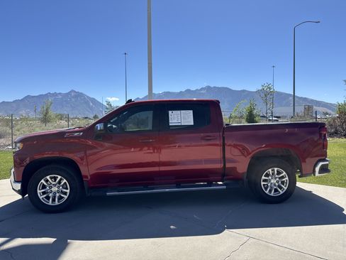 Used 2021 Chevrolet Silverado 1500 LT w/ Diesel Off-Road Package AWD/4WD image 2