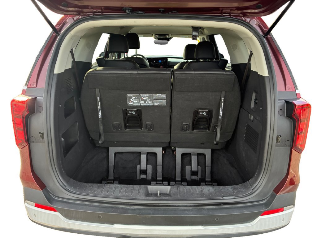Used 2025 Kia Carnival FWD image 26