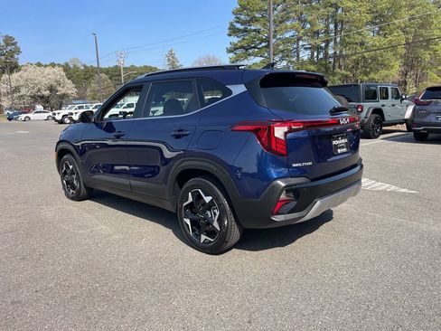 Certified 2025 Kia Seltos EX w/ EX Sunroof Package AWD/4WD image 7