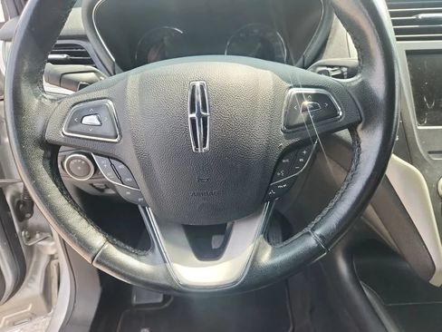 Used 2017 Lincoln MKC Premiere FWD image 11