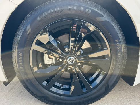 Used 2021 Nissan Sentra SV image 17