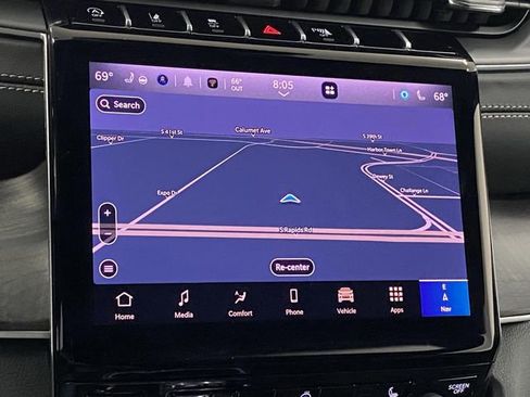 New 2025 Jeep Grand Cherokee L Limited w/ Black Appearance Package image 10