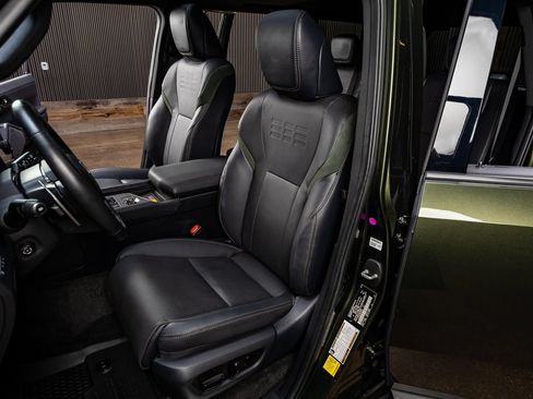 Used 2024 Lexus GX 550 AWD/4WD image 25
