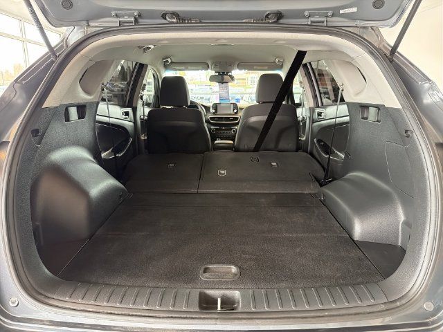 Used 2021 Hyundai Tucson Value FWD image 16