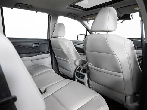 Used 2022 Honda Pilot Special Edition image 24