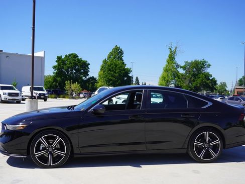 Used 2024 Honda Accord Sport image 3