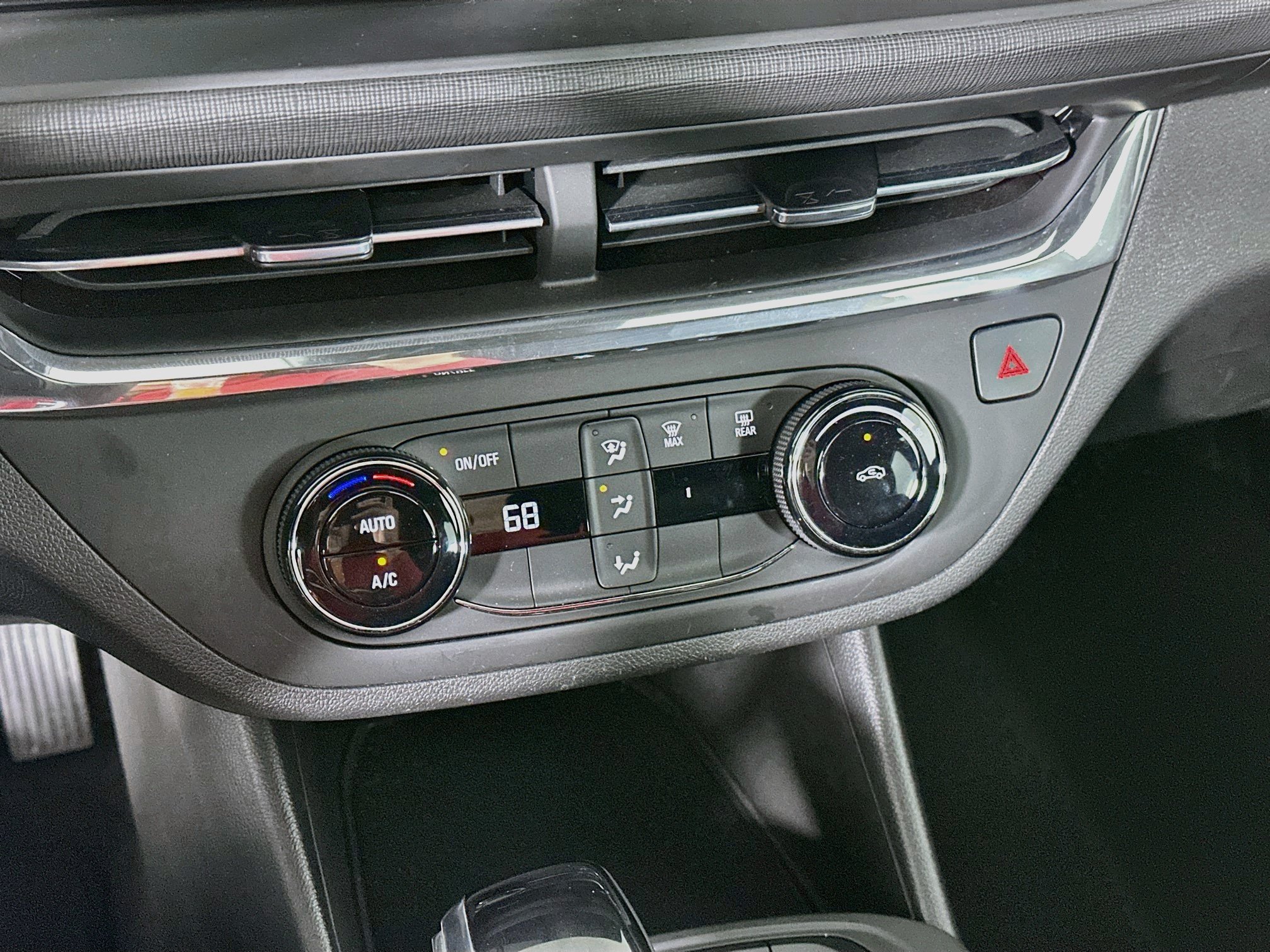 Used 2026 Buick Envista Preferred FWD image 24