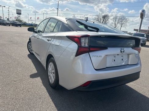 Used 2022 Toyota Prius LE image 22