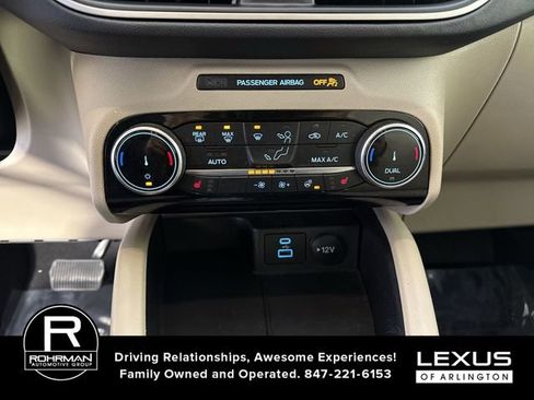 Used 2022 Ford Escape SEL image 9