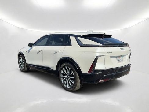 Used 2024 Cadillac Lyriq Sport RWD image 8