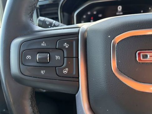 Used 2025 GMC Sierra 1500 SLT image 30