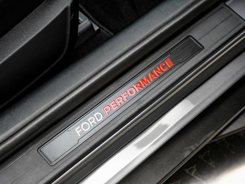 Used 2022 Ford Mustang Shelby GT500 w/ Carbon Fiber Track Pack RWD image 48