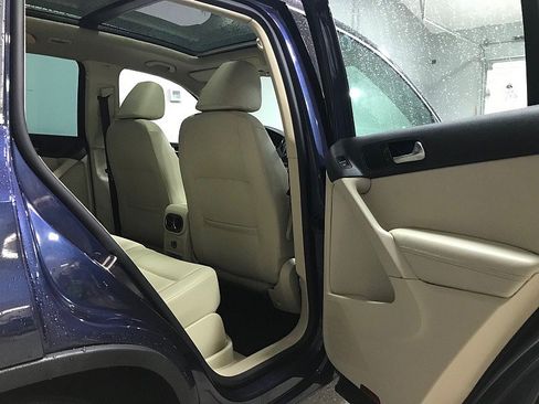 Used 2015 Volkswagen Tiguan SE FWD image 15