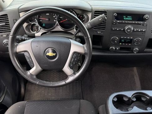 Used 2010 Chevrolet Silverado 1500 LT w/ Texas Edition RWD image 12