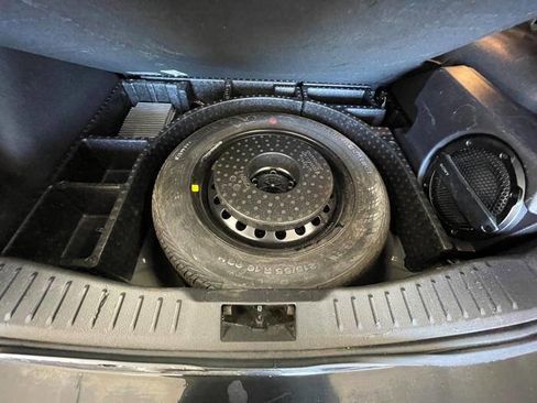 Used 2012 Ford Focus Titanium image 26