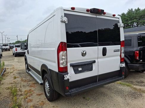 Used 2025 RAM ProMaster 2500 w/ U-Haul Equipment Group FWD image 6